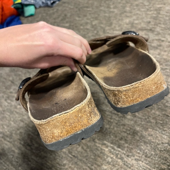 Birki's SANTOSA Cross Strap Slide Sandal  Womens 7 Men’s 5 Color: Brown - Picture 6 of 10